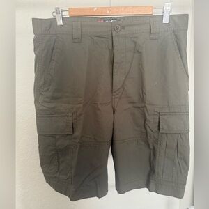 Men’s Chaps Olive Green Cargo Shorts